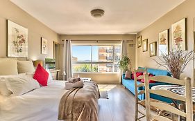 Green Point Apartment